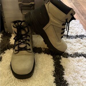 Dakota WorkPro Series Women’s Steel Toe Work Boots – Size 6.5